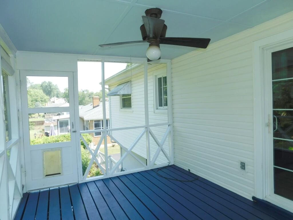 4029 Kentland DR - Photo 11