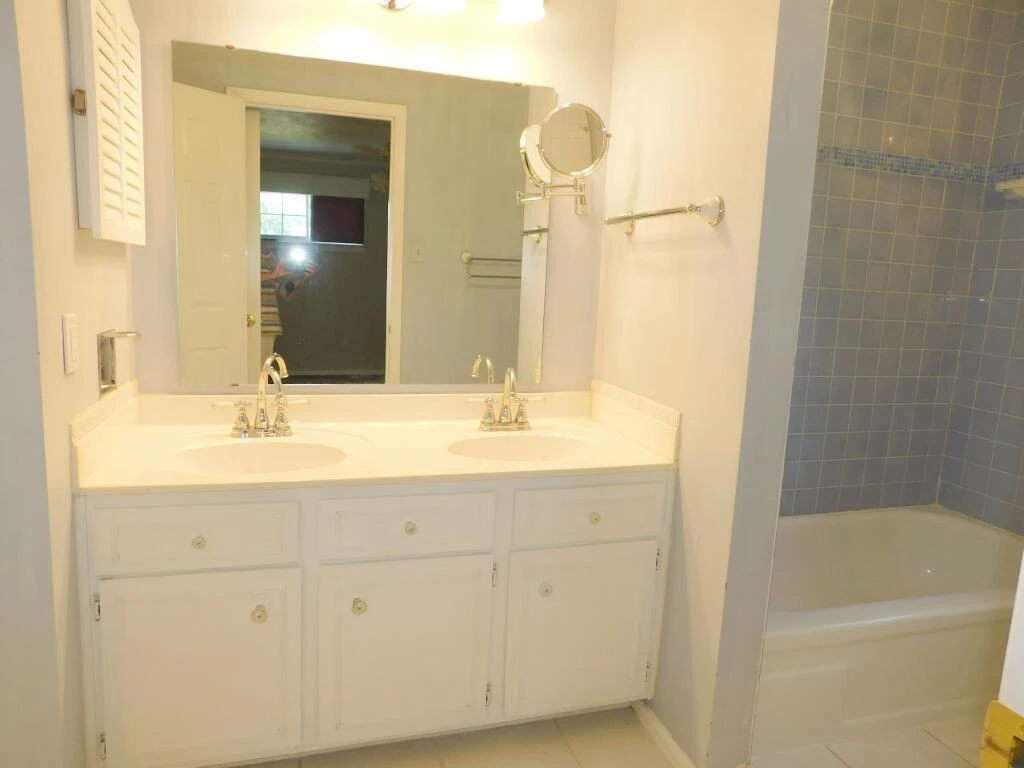 4029 Kentland DR - Photo 18
