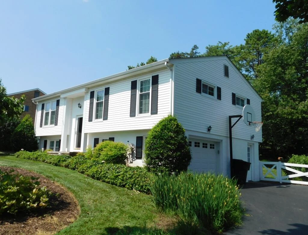 4029 Kentland DR - Photo 2