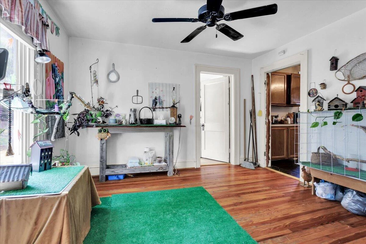 4090 Rockingham BLVD - Photo 13