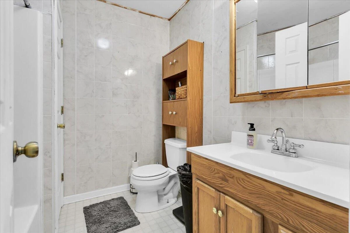 4090 Rockingham BLVD - Photo 16