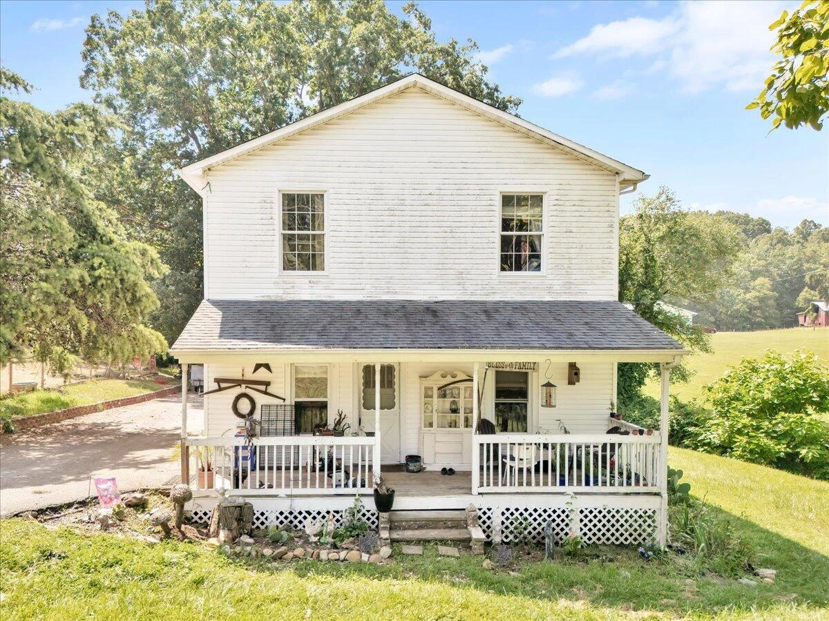 4090 Rockingham BLVD - Photo 2