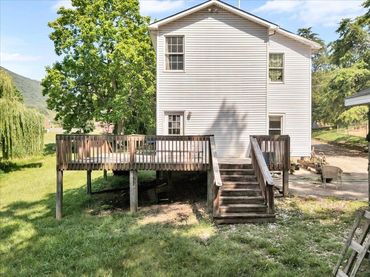 4090 Rockingham BLVD - Photo 21