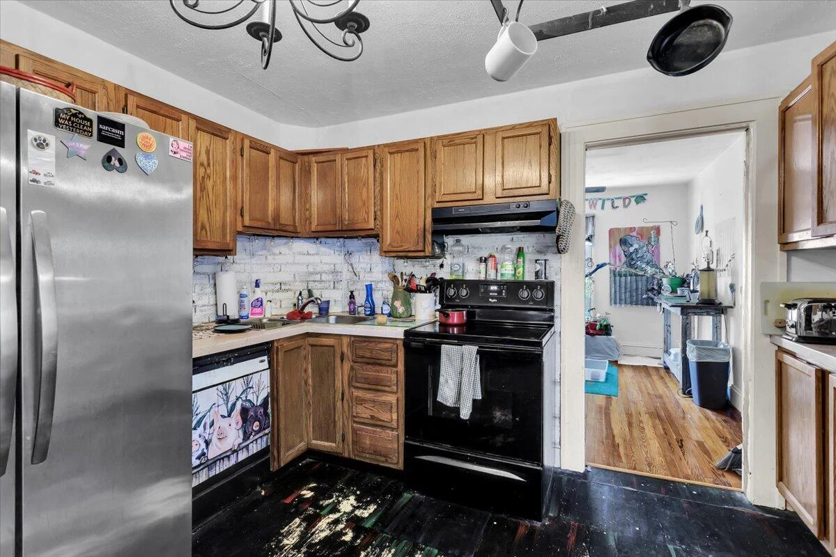 4090 Rockingham BLVD - Photo 8