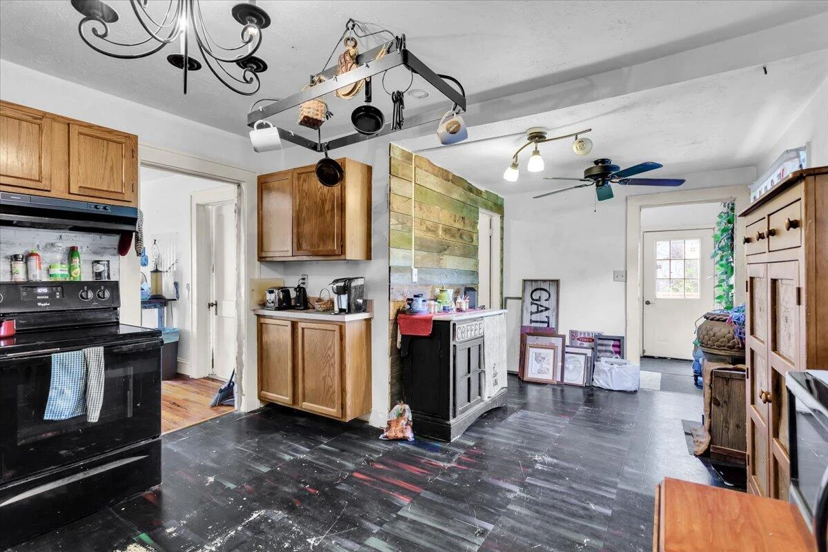 4090 Rockingham BLVD - Photo 9