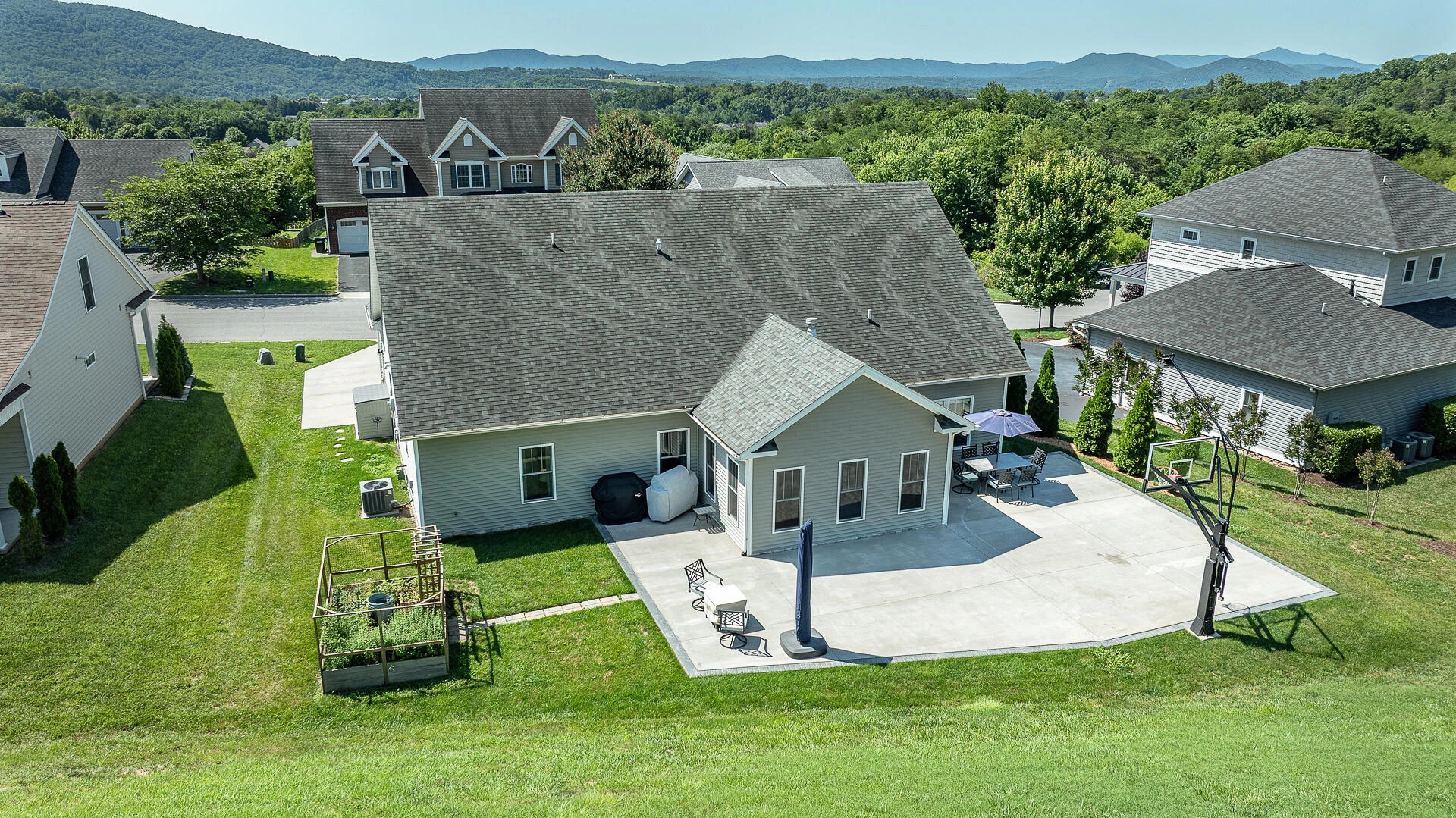 5681 Sullivan LN - Photo 63