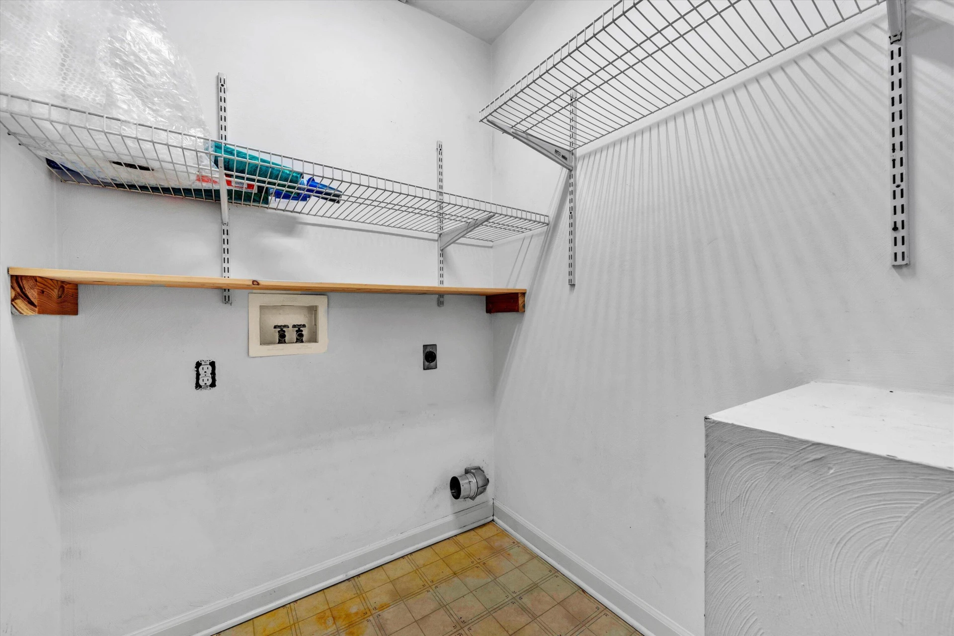 11254 Lee HWY - Photo 17