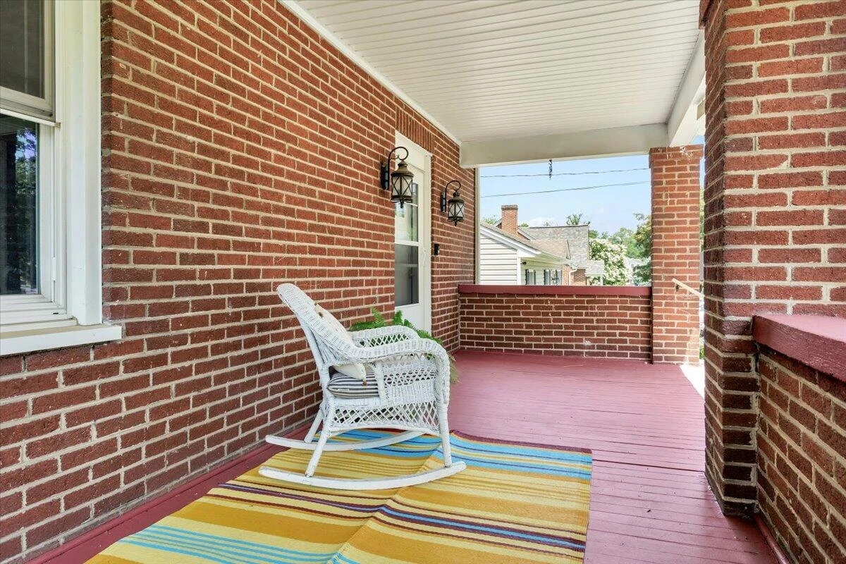 2126 Colgate ST - Photo 10