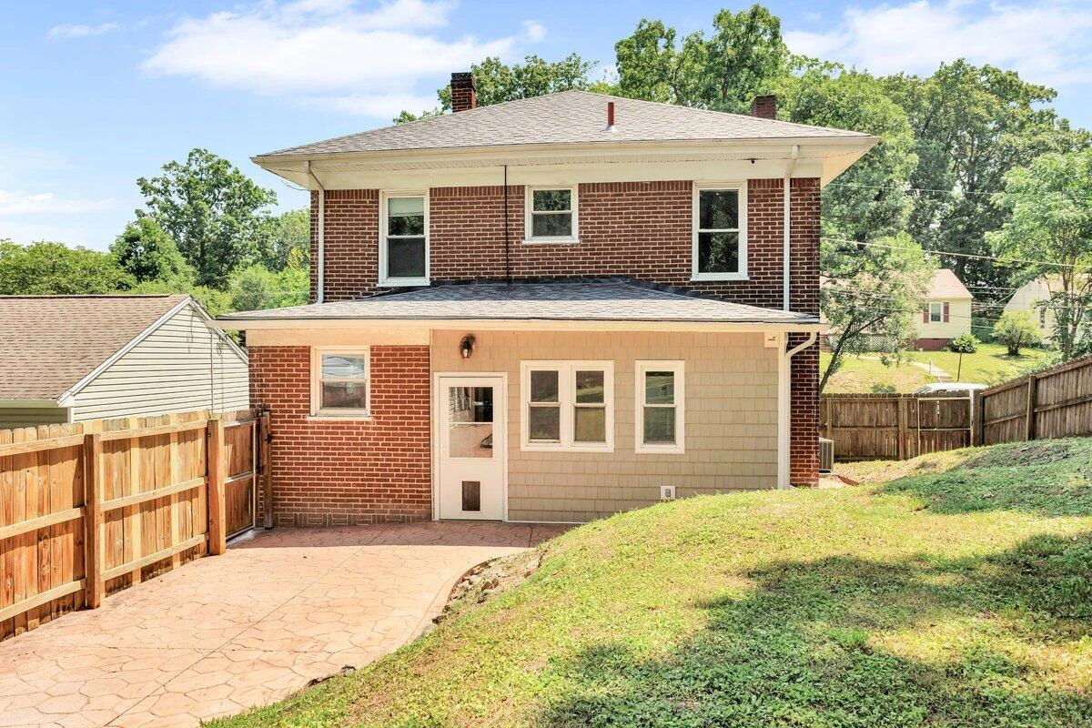 2126 Colgate ST - Photo 11