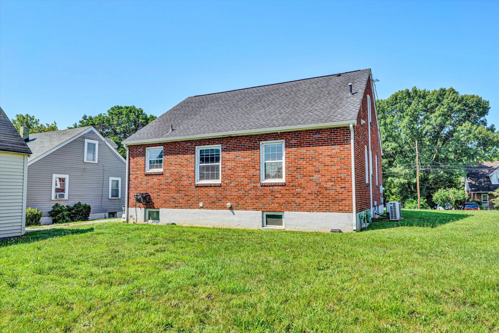 2208 Kenwood BLVD - Photo 34
