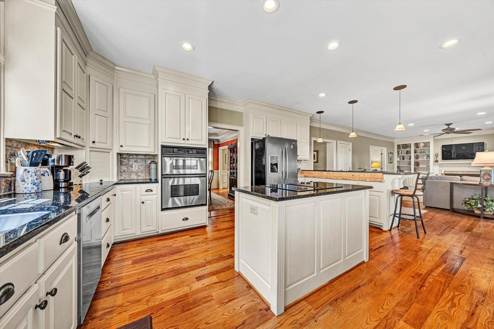 3324 Peakwood DR - Photo 21
