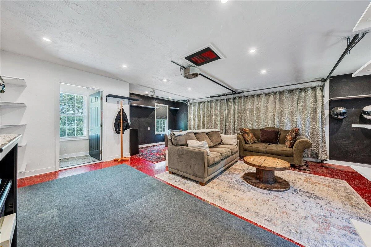 7976 Grassy Hill RD - Photo 10