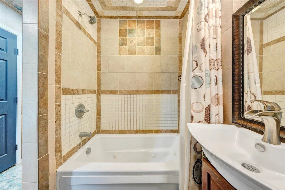 7976 Grassy Hill RD - Photo 18