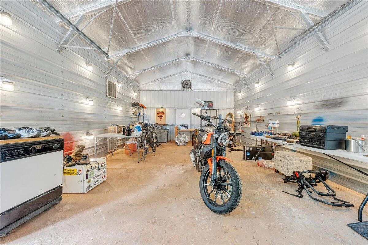 7976 Grassy Hill RD - Photo 21