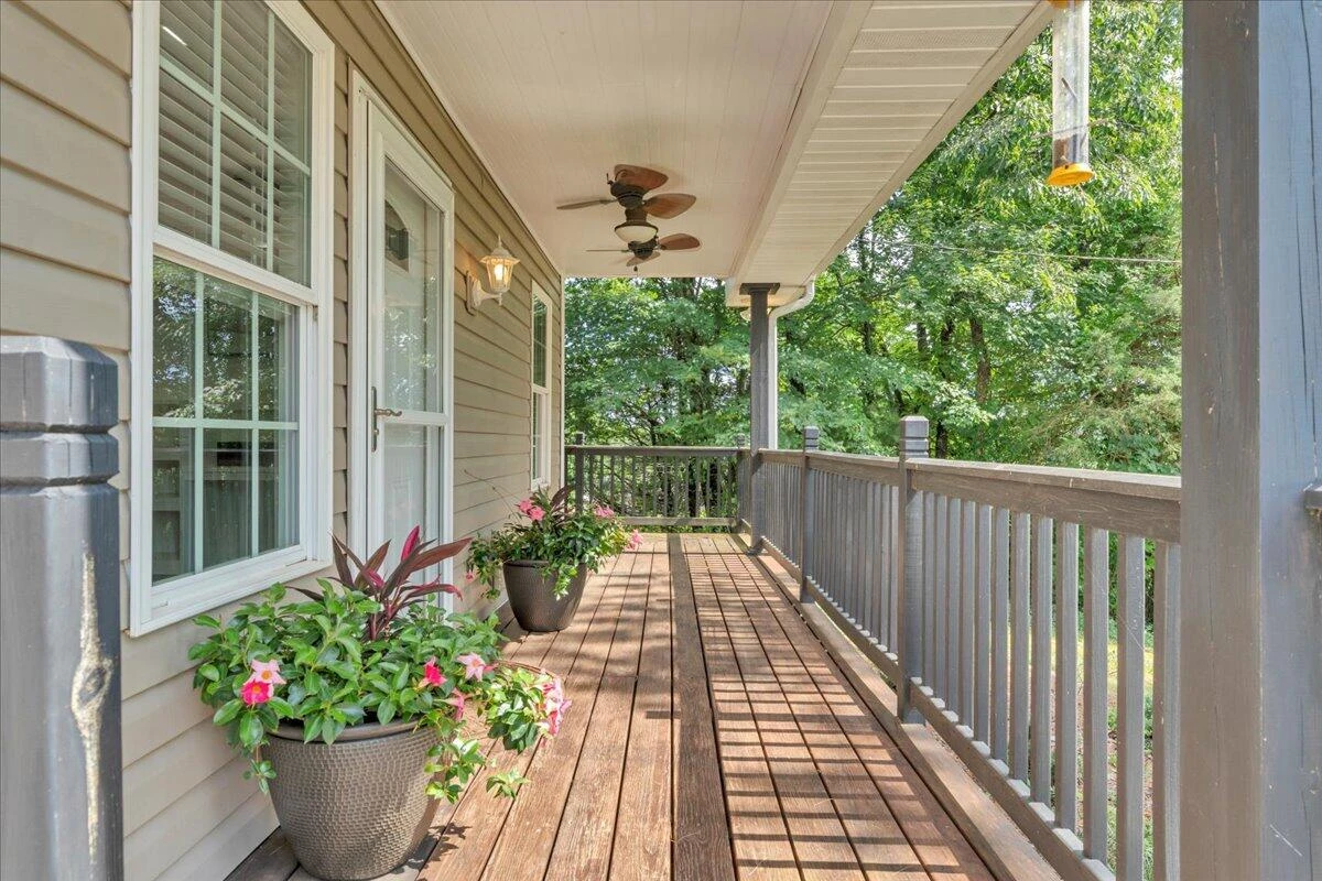 7976 Grassy Hill RD - Photo 3
