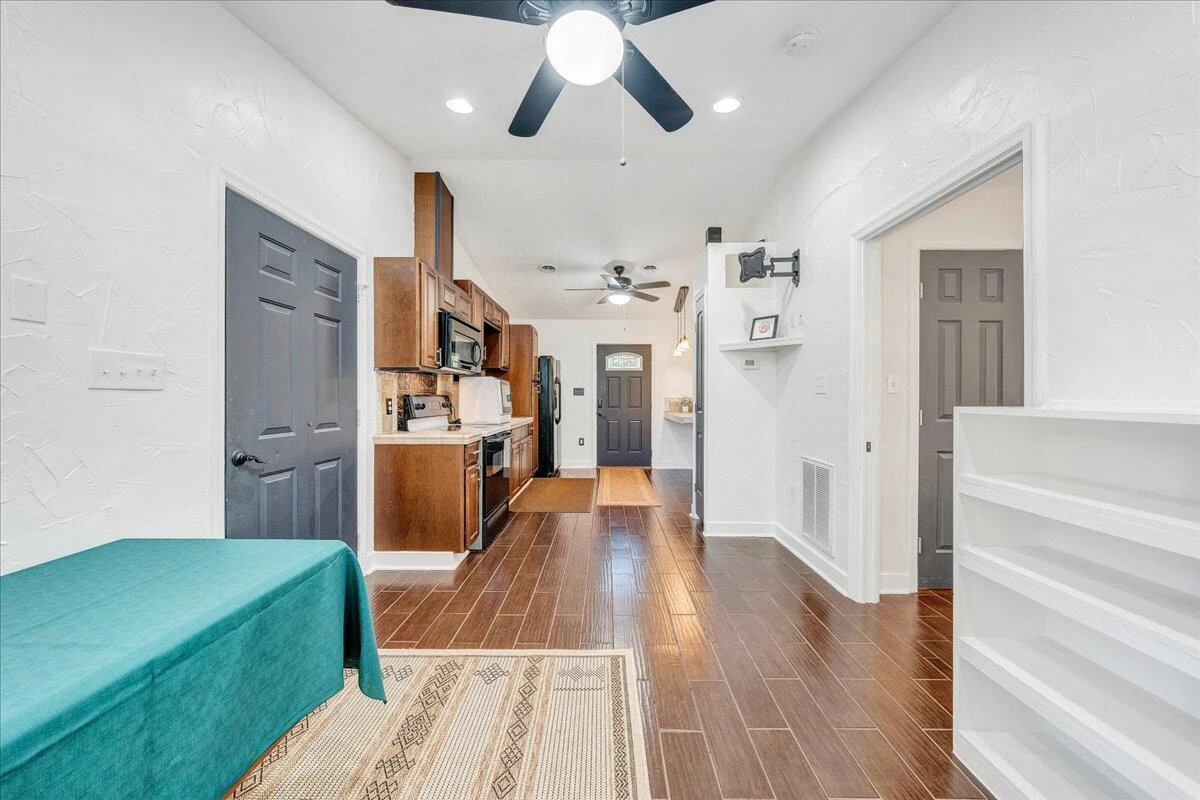 7976 Grassy Hill RD - Photo 4