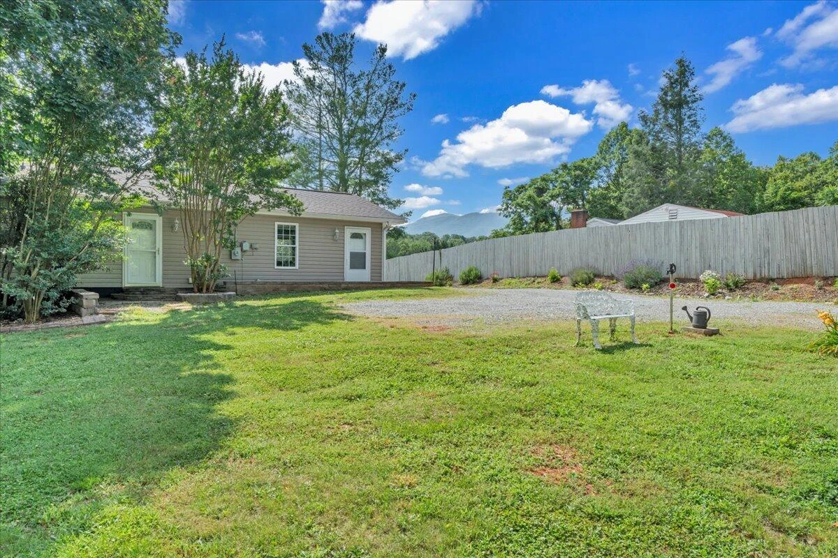 7976 Grassy Hill RD - Photo 44