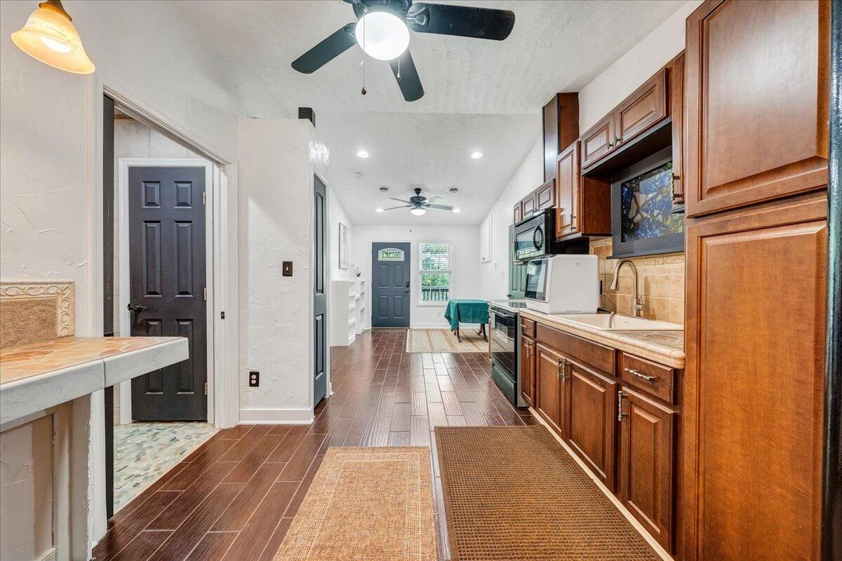 7976 Grassy Hill RD - Photo 5