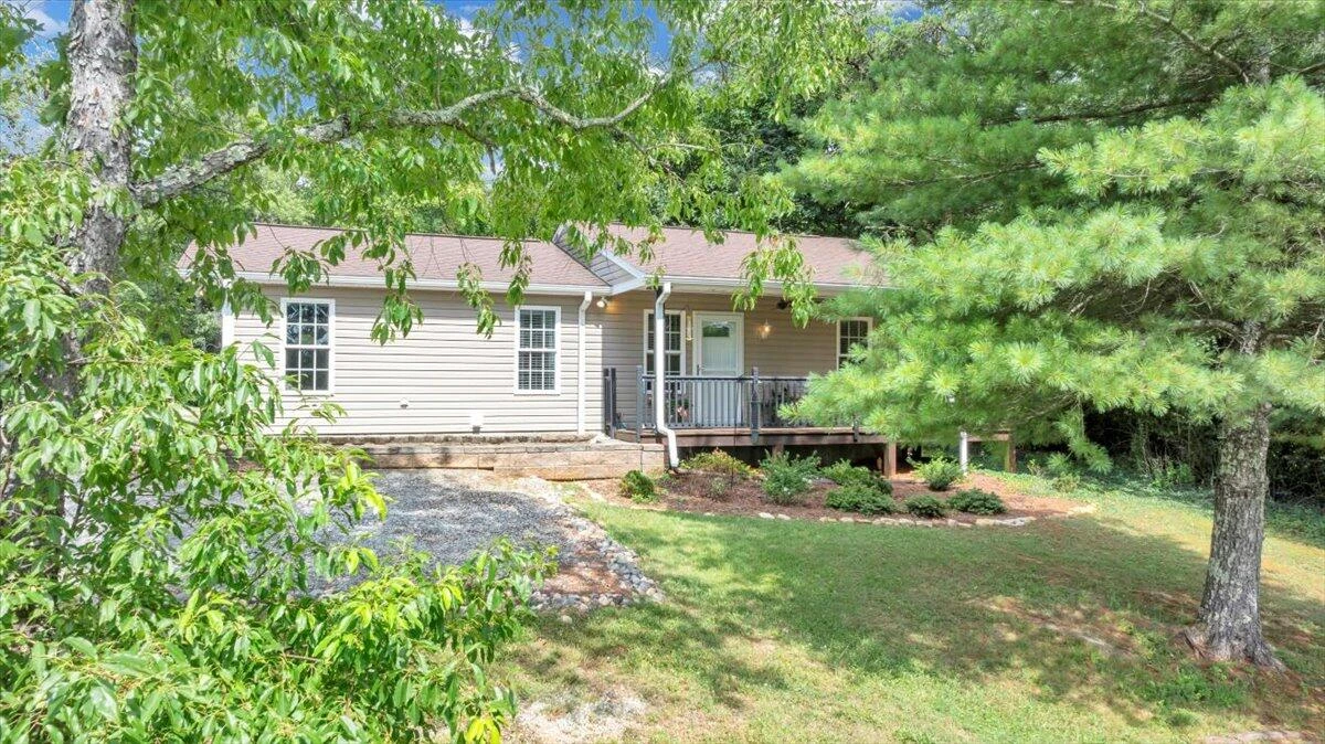 7976 Grassy Hill RD - Photo 52