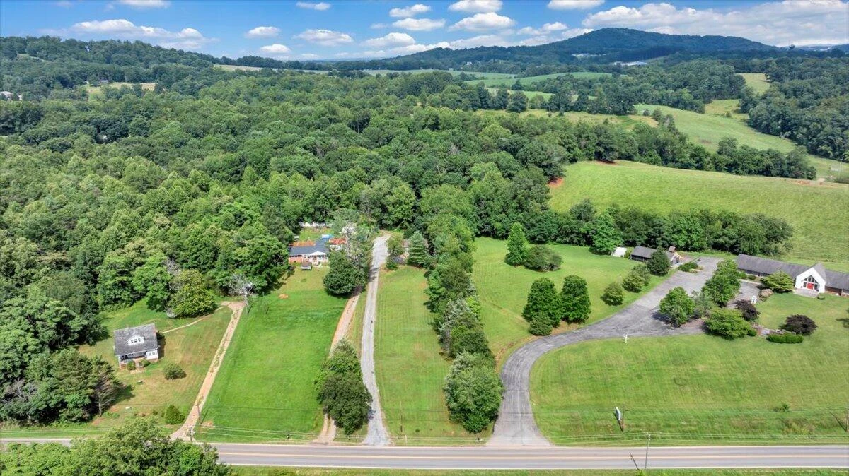 7976 Grassy Hill RD - Photo 54