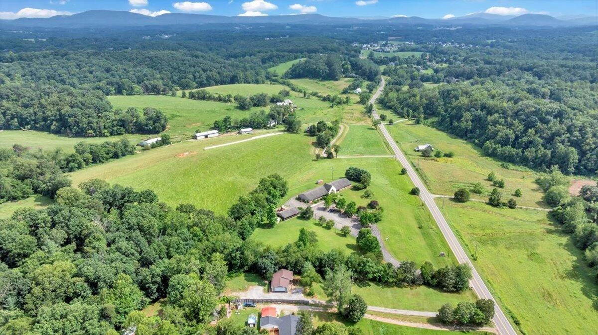 7976 Grassy Hill RD - Photo 55
