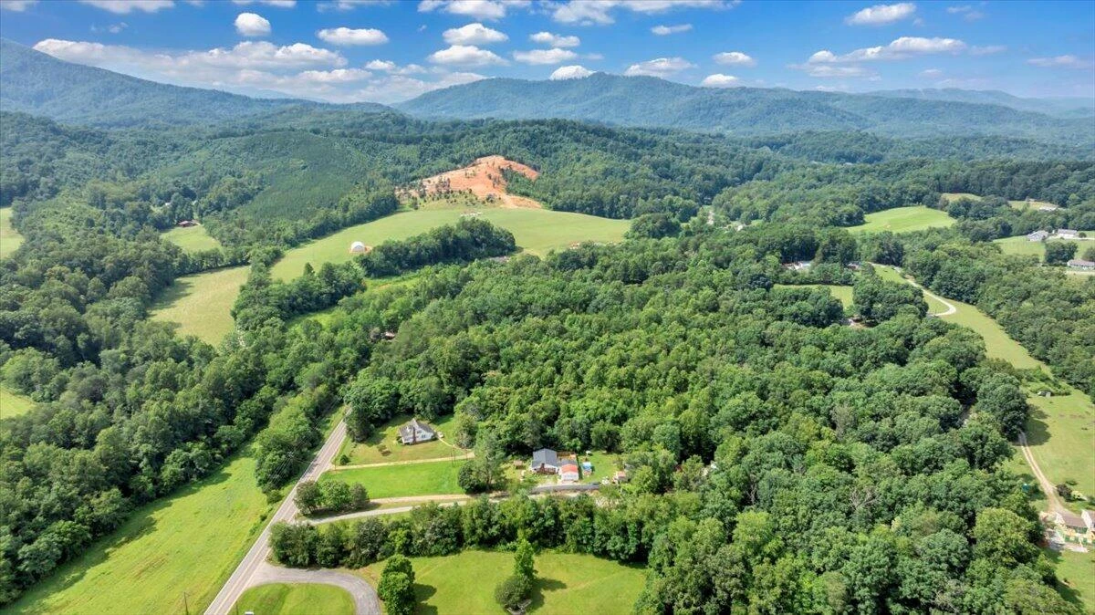 7976 Grassy Hill RD - Photo 59