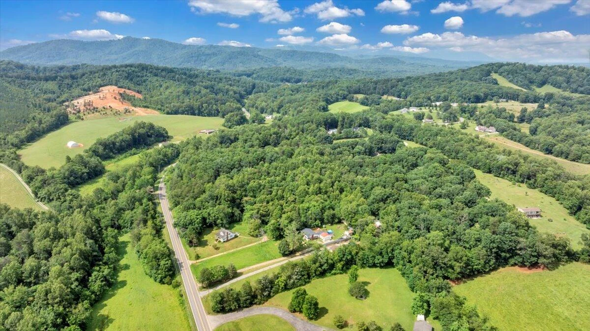 7976 Grassy Hill RD - Photo 60