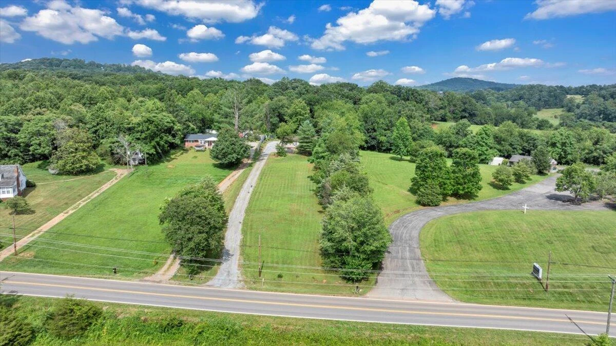 7976 Grassy Hill RD - Photo 63