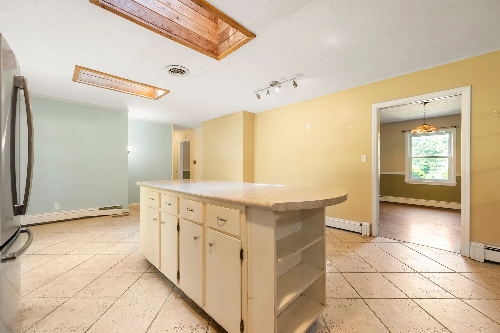 201 Woods Gap RD - Photo 10