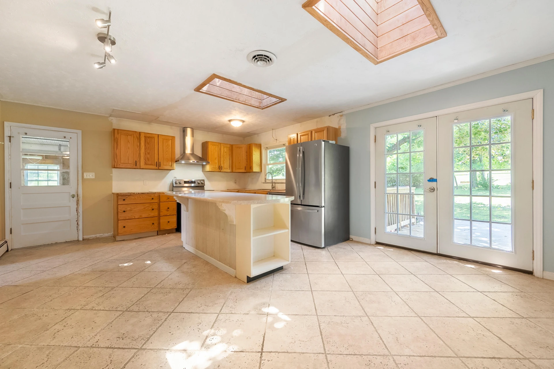 201 Woods Gap RD - Photo 11