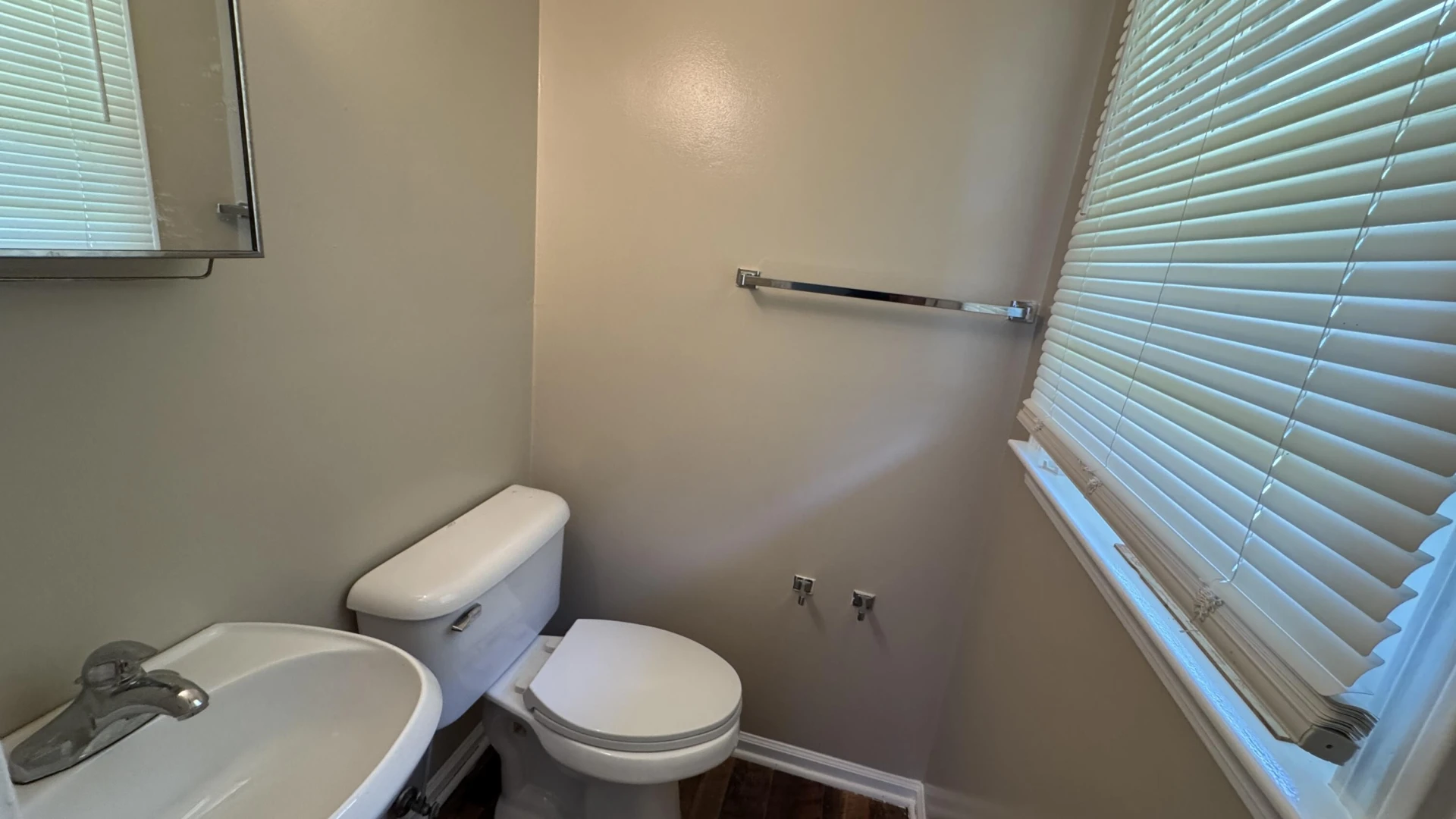 2315 Meadowbrook RD - Photo 11