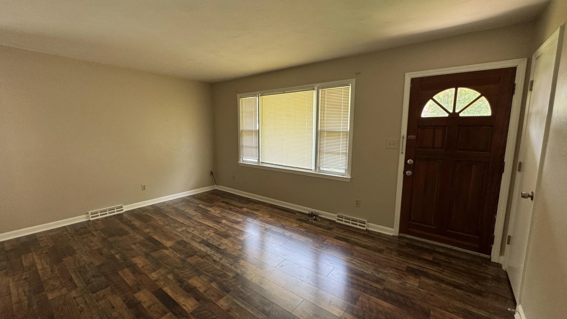 2315 Meadowbrook RD - Photo 2