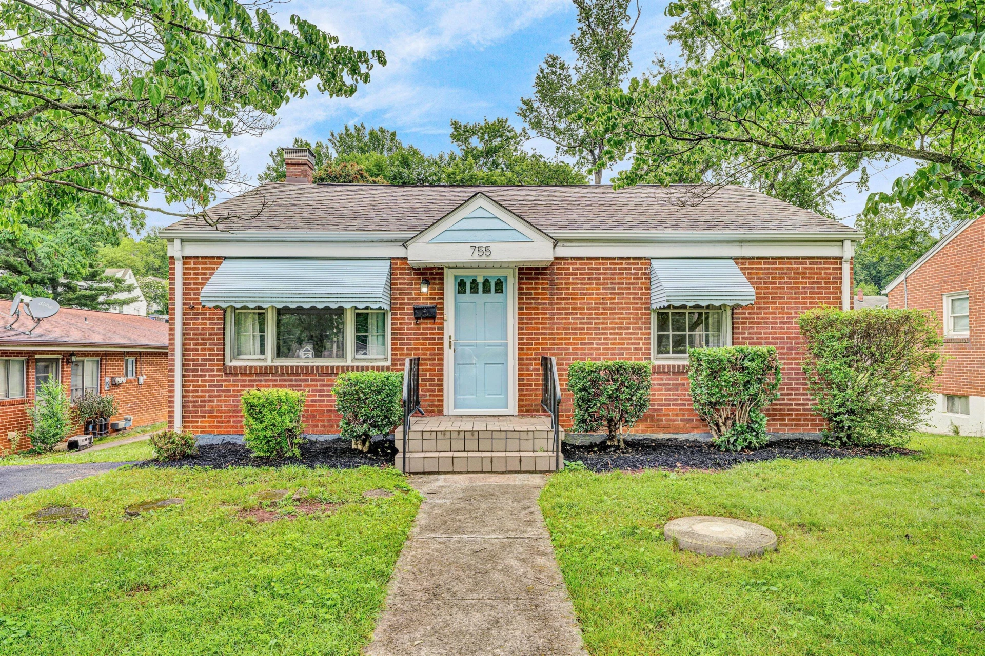 755 Brandon AVE