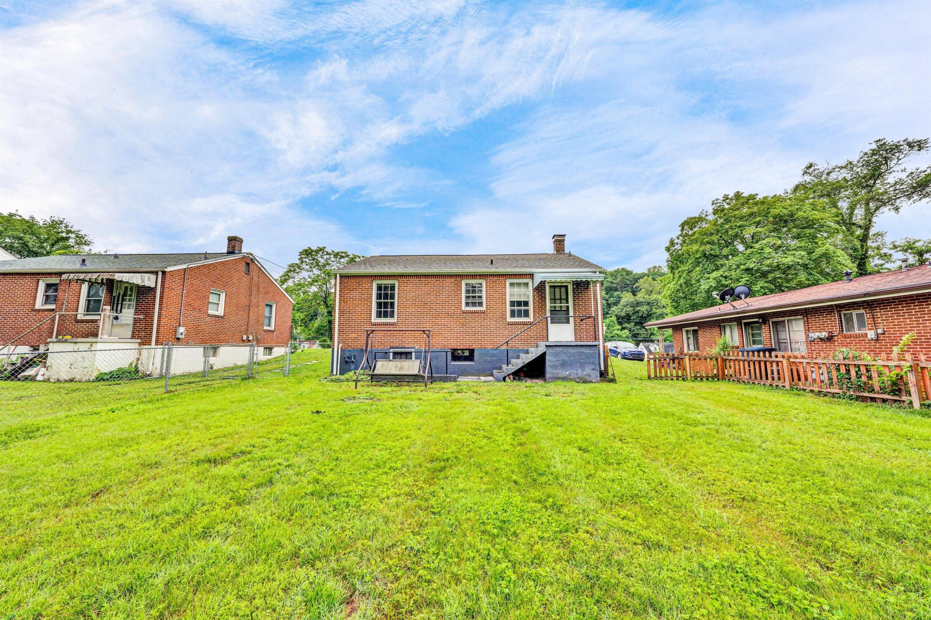 755 Brandon AVE - Photo 18