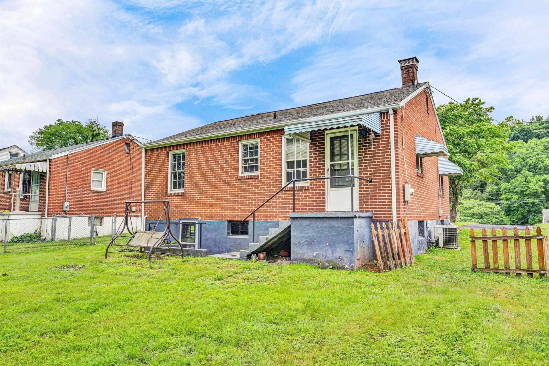 755 Brandon AVE - Photo 20