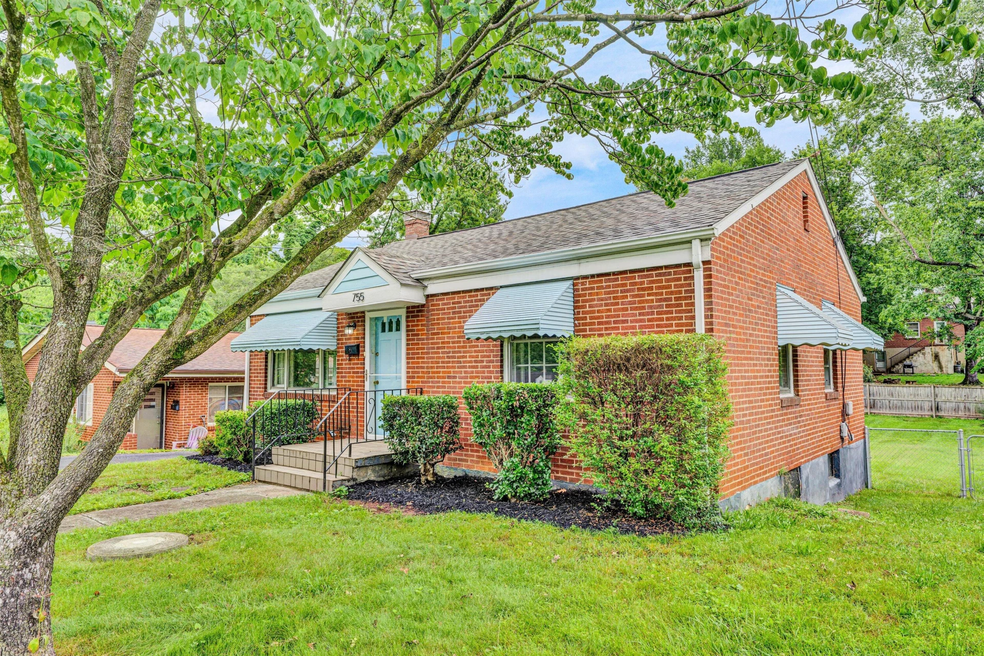 755 Brandon AVE - Photo 23