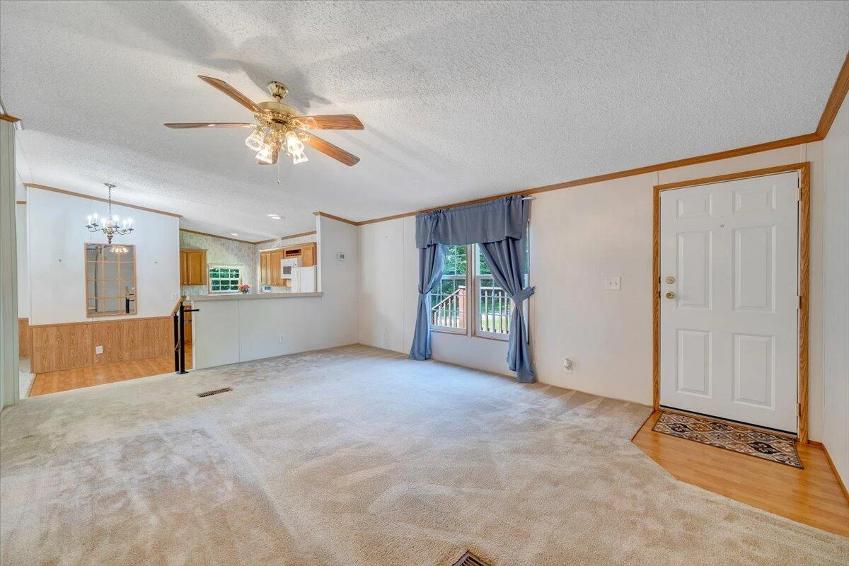 16118 Botetourt RD - Photo 11