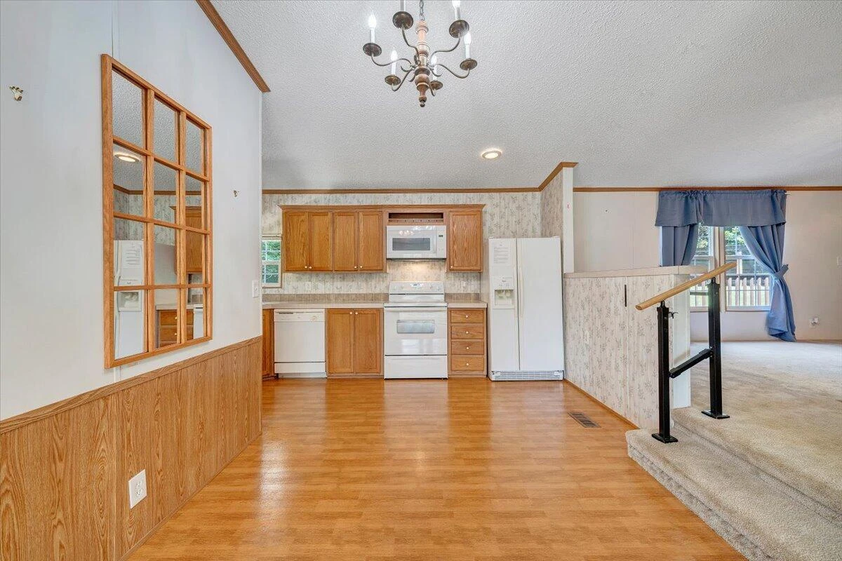 16118 Botetourt RD - Photo 14