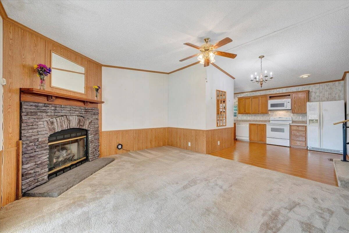 16118 Botetourt RD - Photo 16