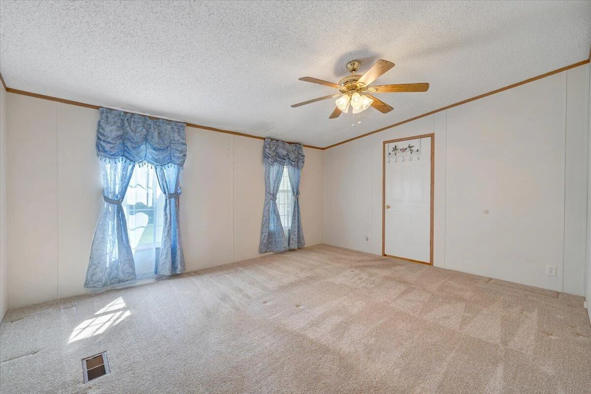 16118 Botetourt RD - Photo 28