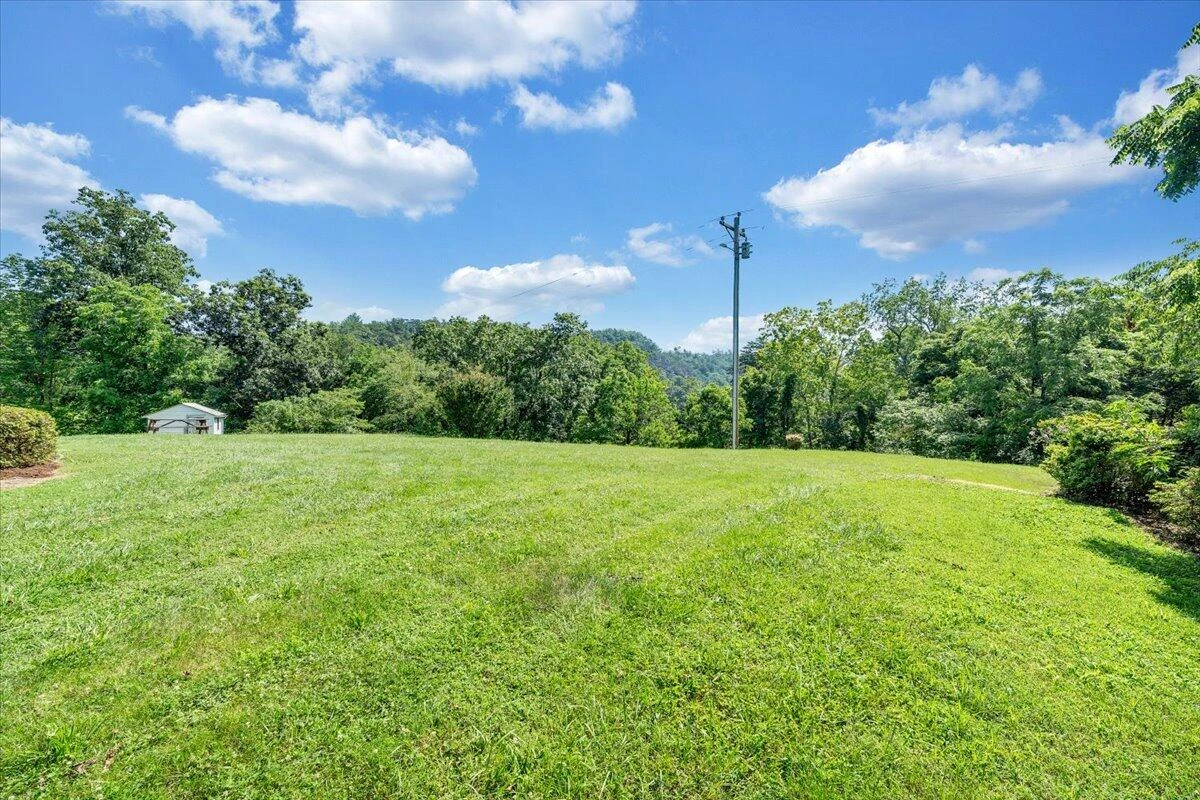 16118 Botetourt RD - Photo 34
