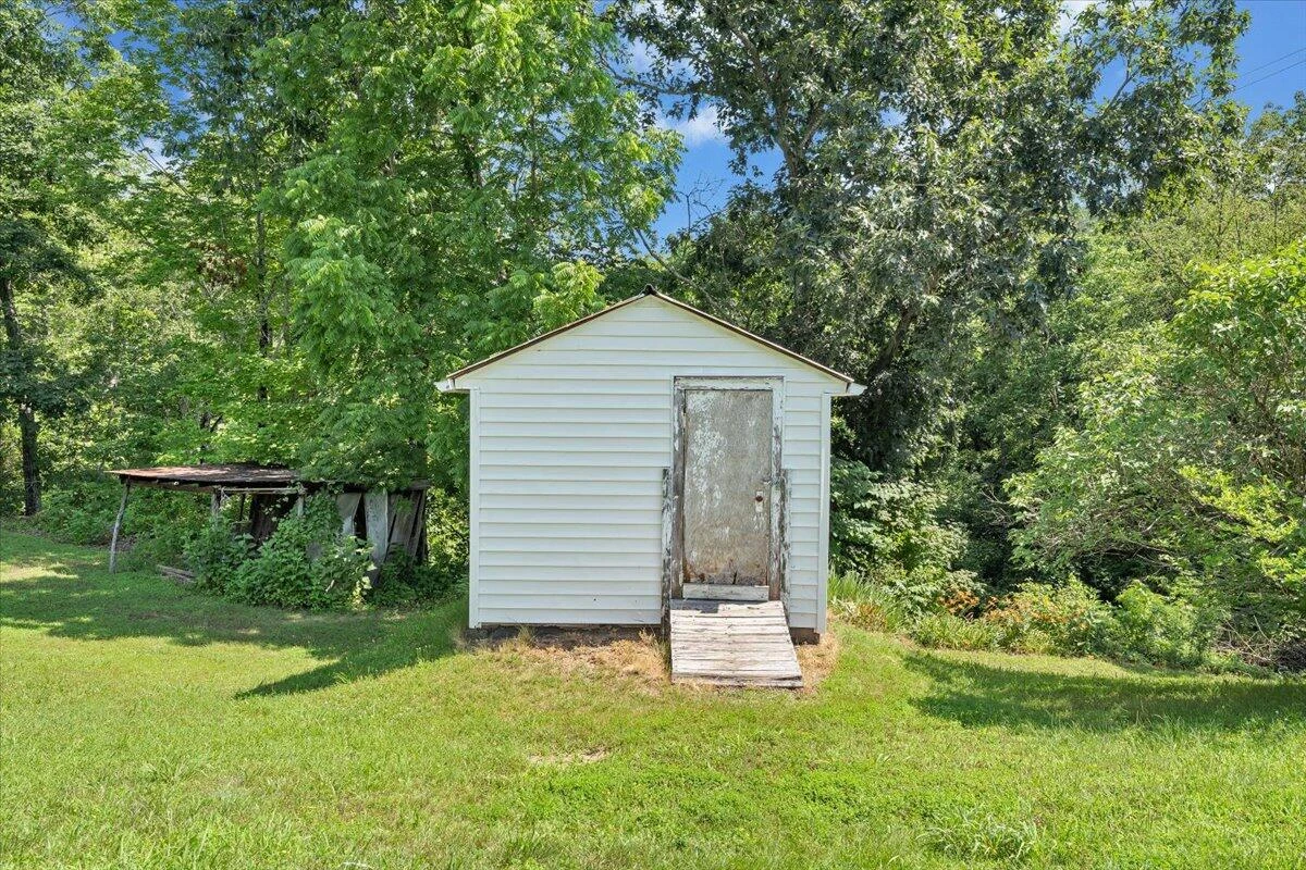 16118 Botetourt RD - Photo 40