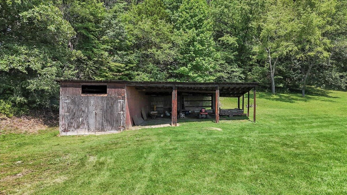 16118 Botetourt RD - Photo 43