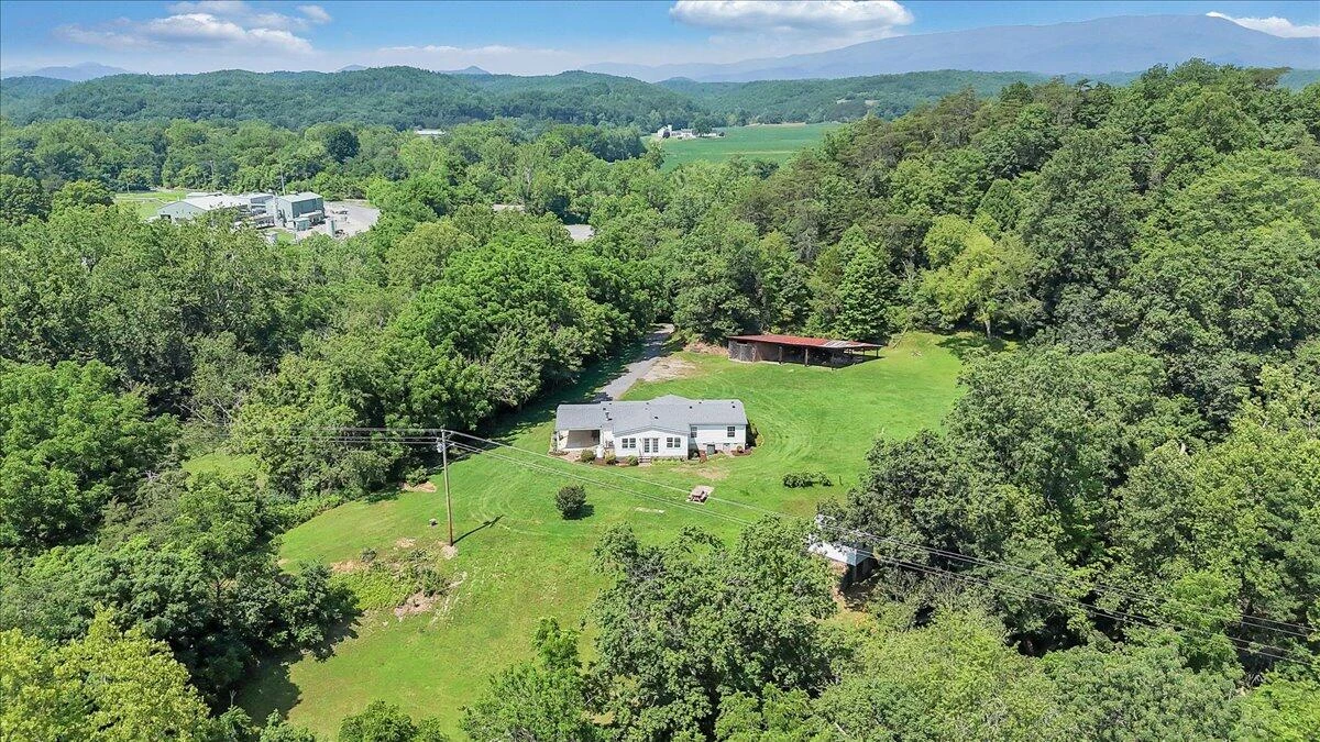 16118 Botetourt RD - Photo 44