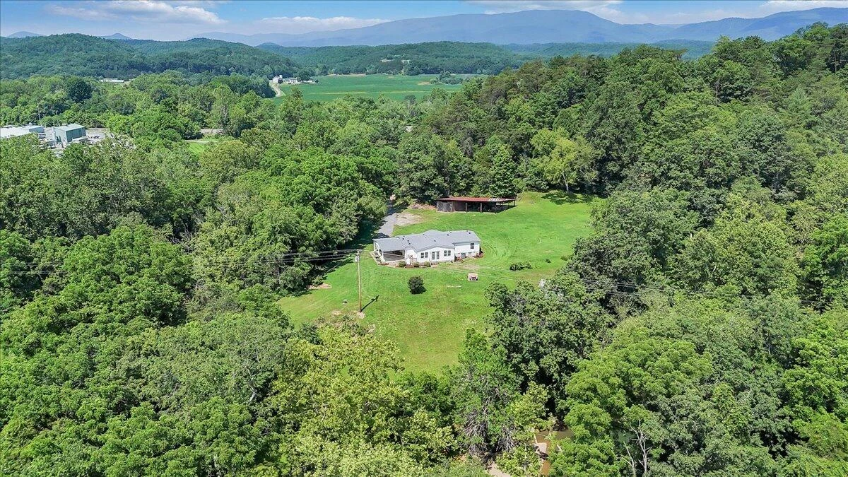 16118 Botetourt RD - Photo 50