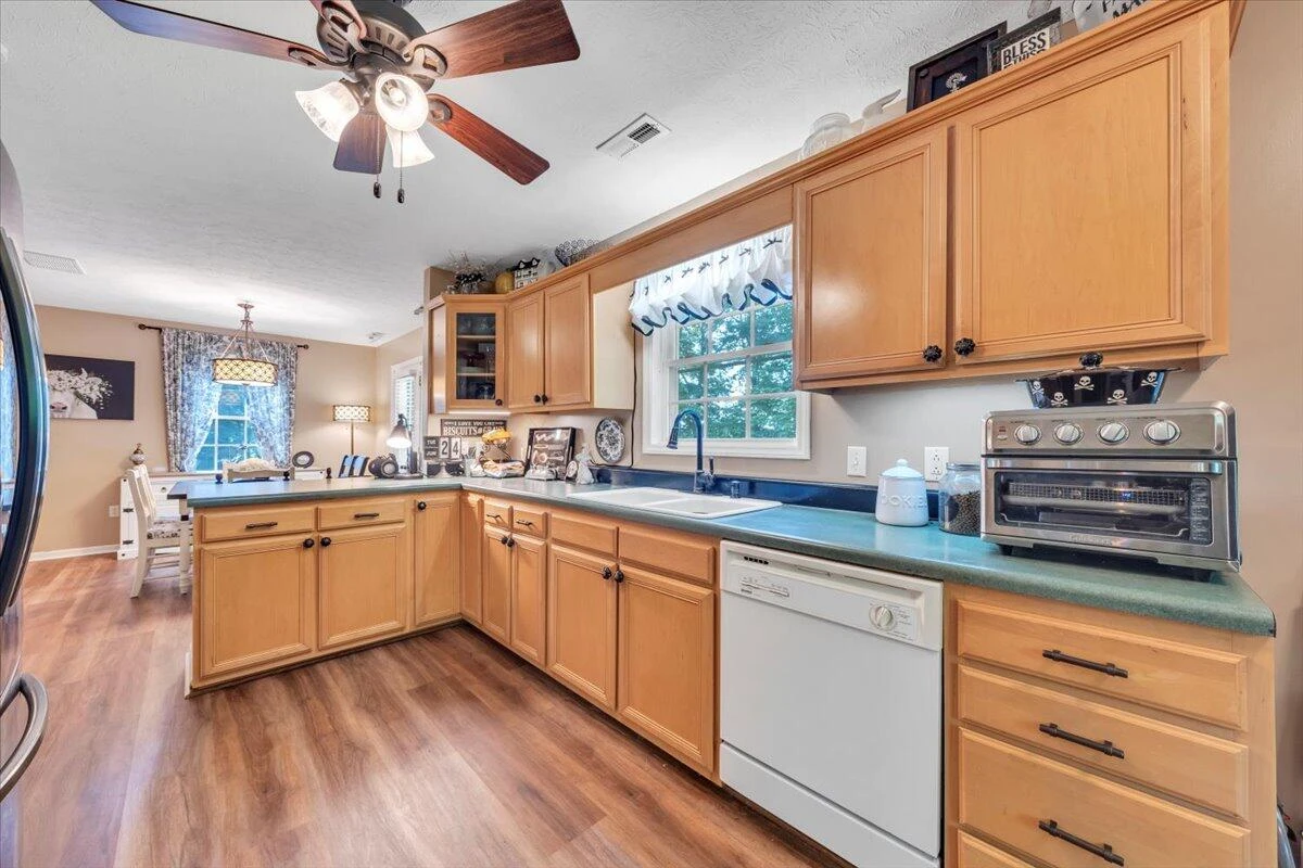 285 Silverleaf LN - Photo 13