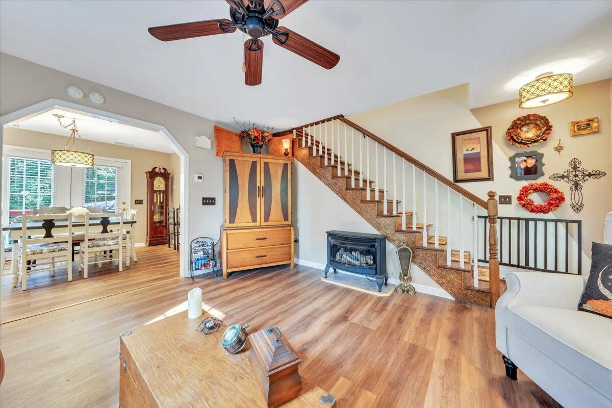 285 Silverleaf LN - Photo 7