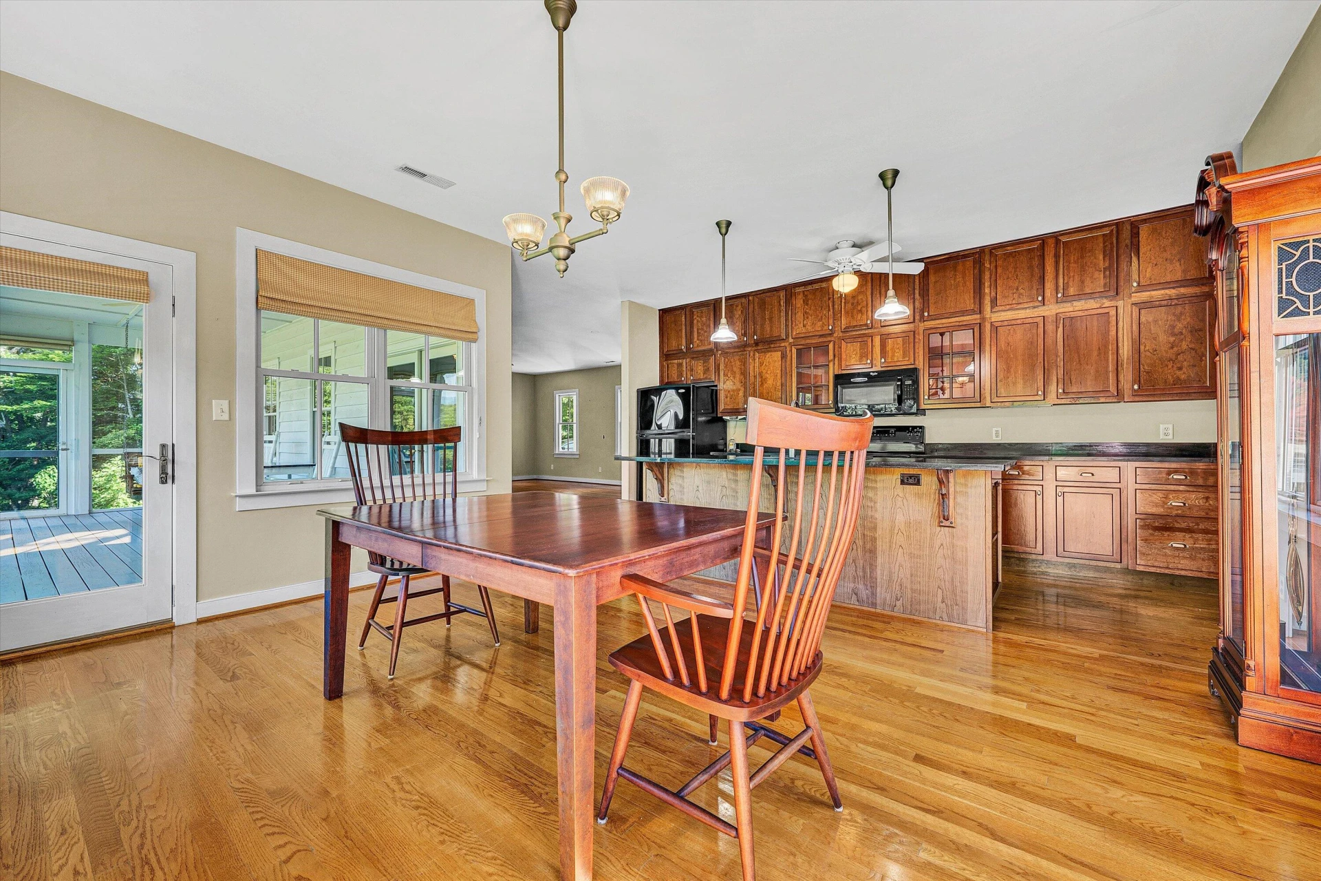 6820 Dawnwood RD - Photo 20