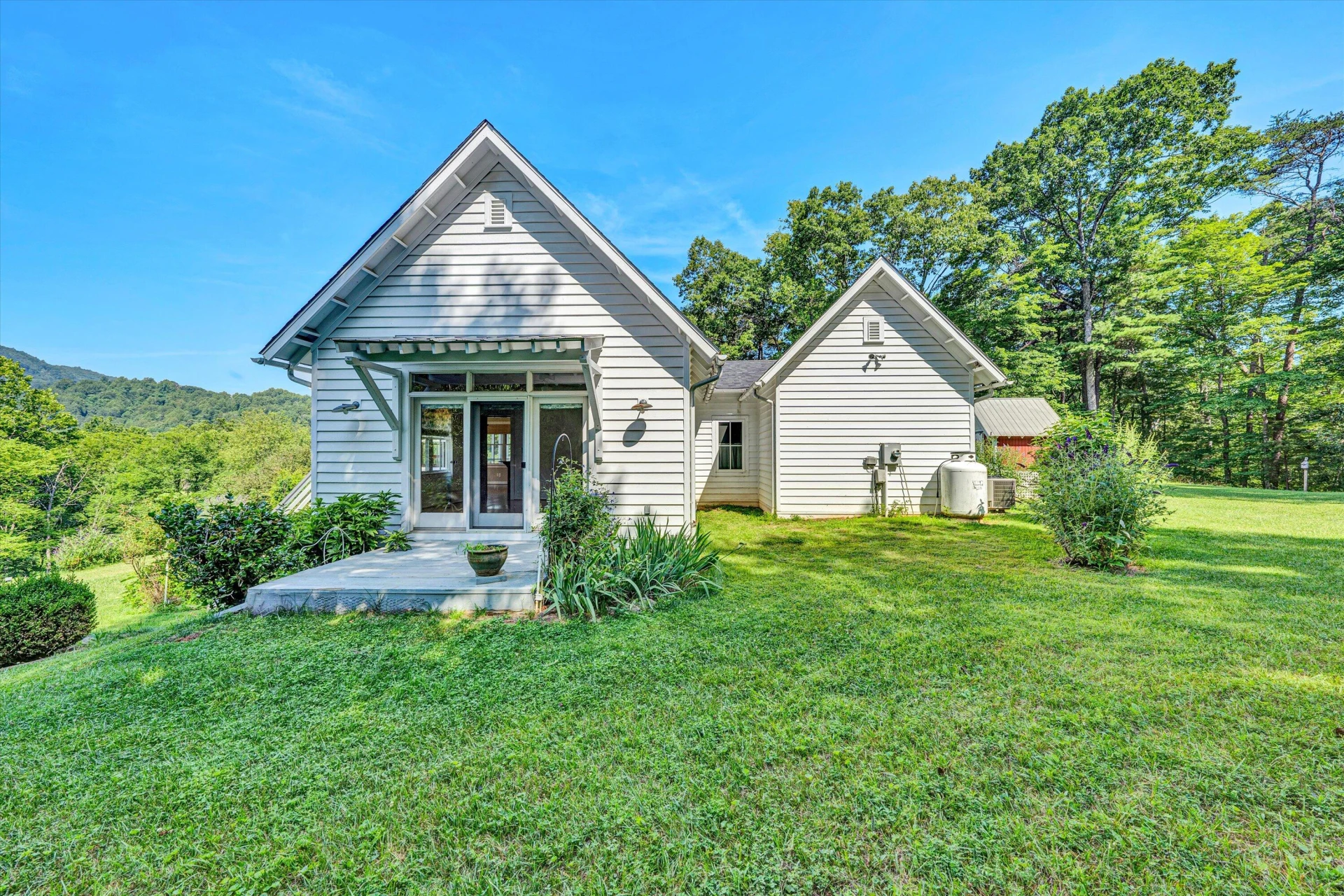 6820 Dawnwood RD - Photo 41
