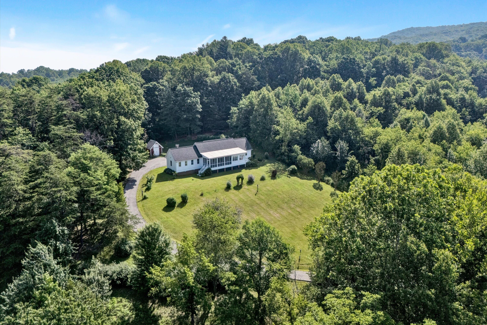6820 Dawnwood RD - Photo 46